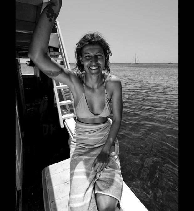 Manta Champion: Elitza Germanov on diving with mantas